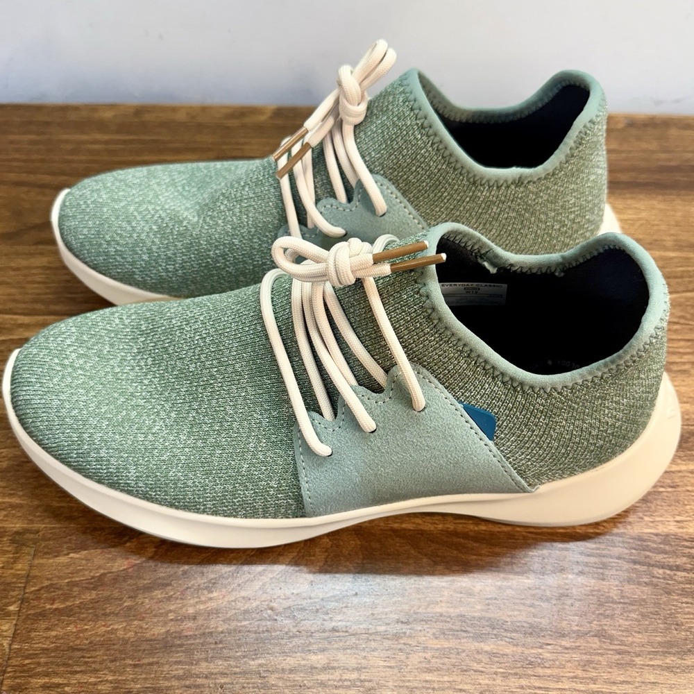 Vessi Women's Everyday Classic Sneaker Fig Green On Off White New In Box Size 10 - Picture 2 of 14